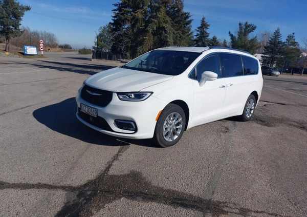 Chrysler Pacifica cena 137900 przebieg: 33000, rok produkcji 2021 z Człuchów małe 172